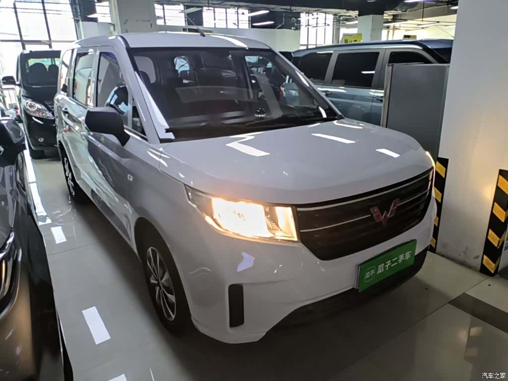 Wuling Hongguang, 2022 4