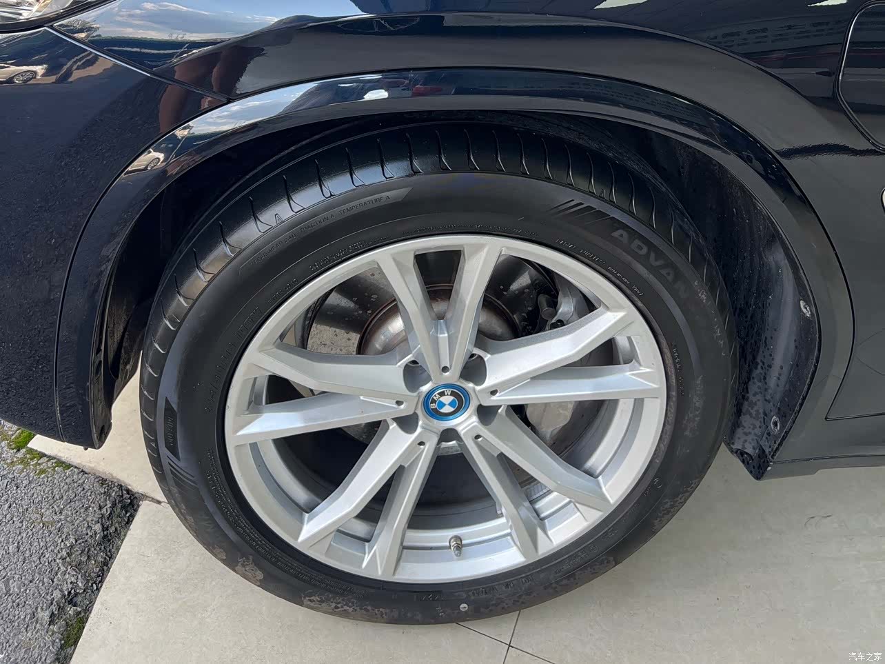 BMW iX3, 2025 13