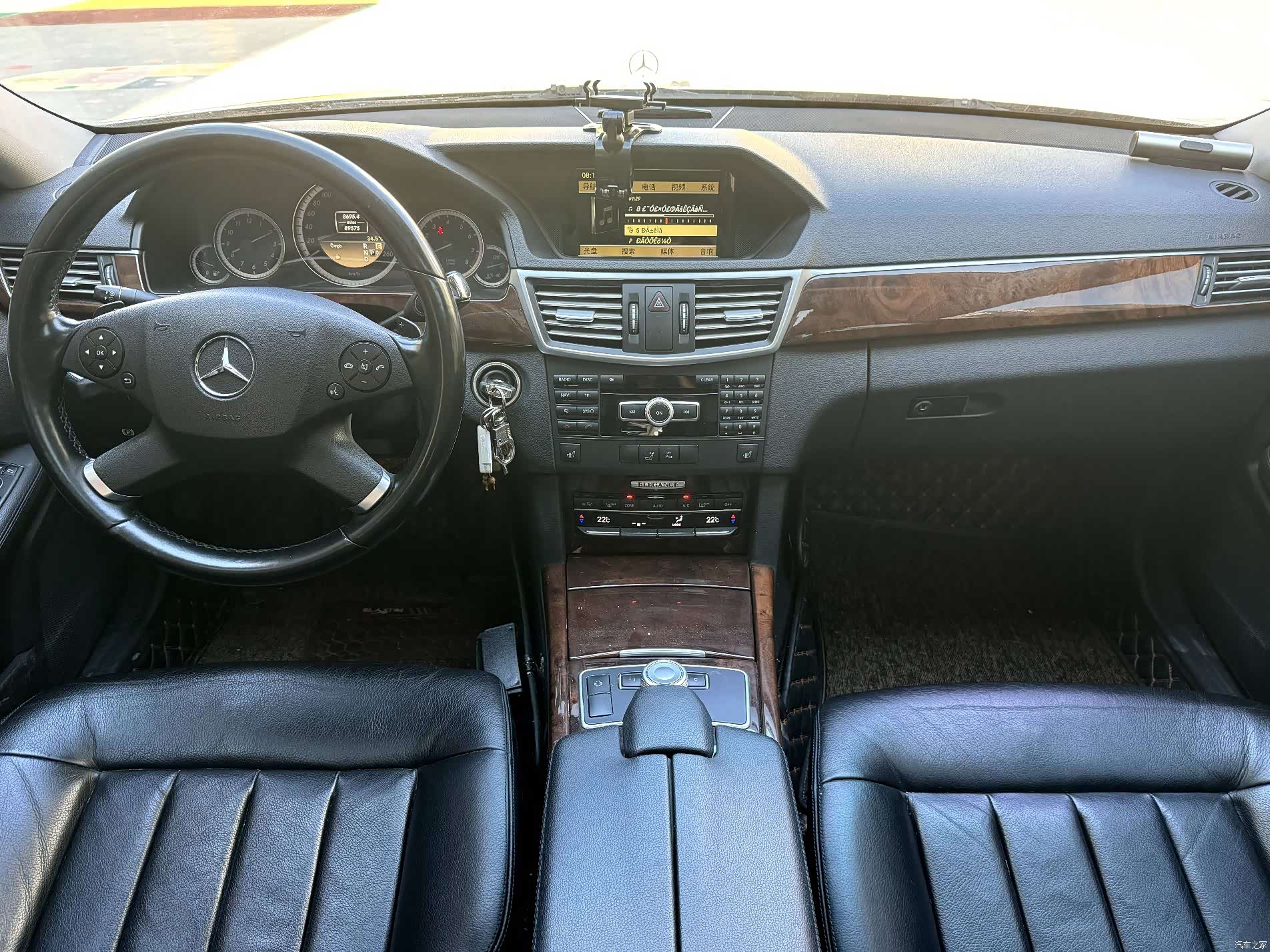 Mercedes-Benz E-Class, 2012 11