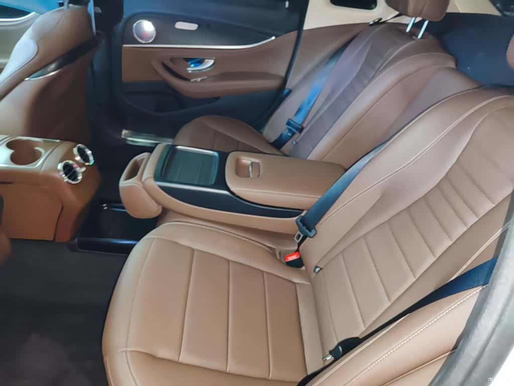 Mercedes-Benz E-Class, 2019 17