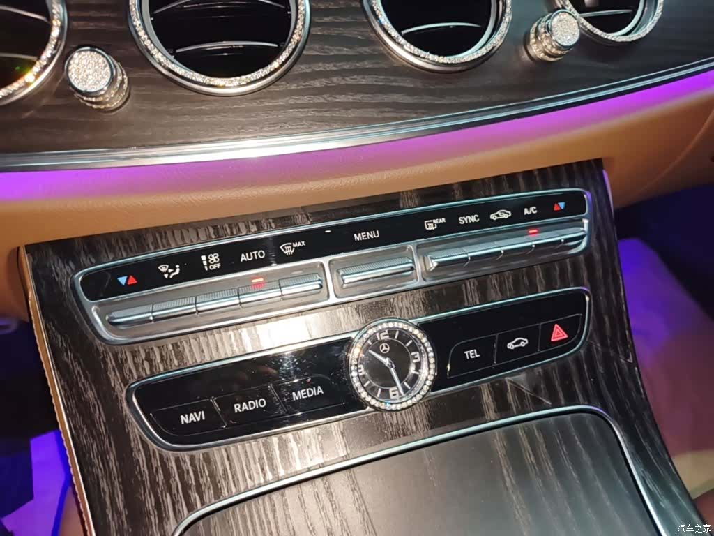 Mercedes-Benz E-Class, 2019 13