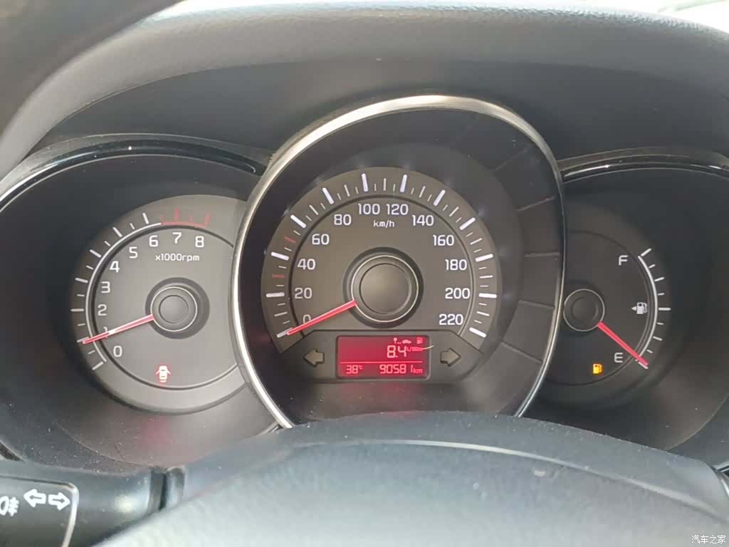 Kia K2, 2015 12