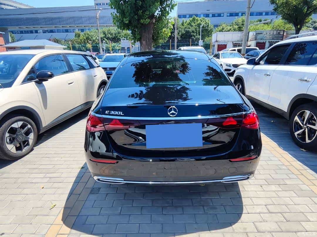Mercedes-Benz E-Class, 2024 17