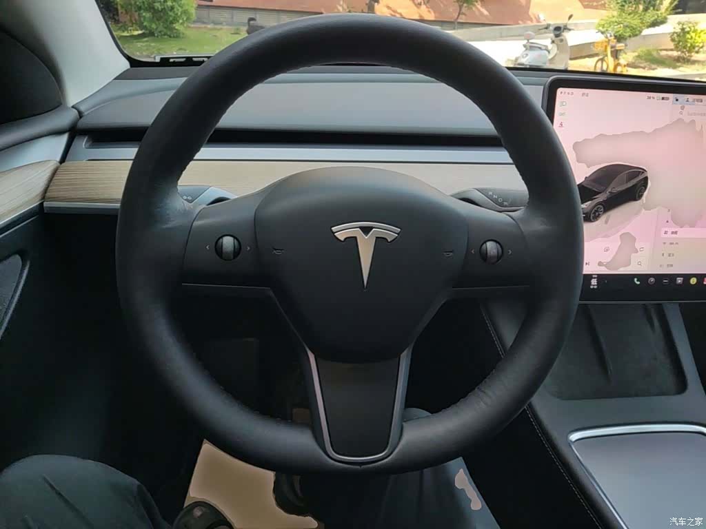 Tesla Model Y, 2022 11
