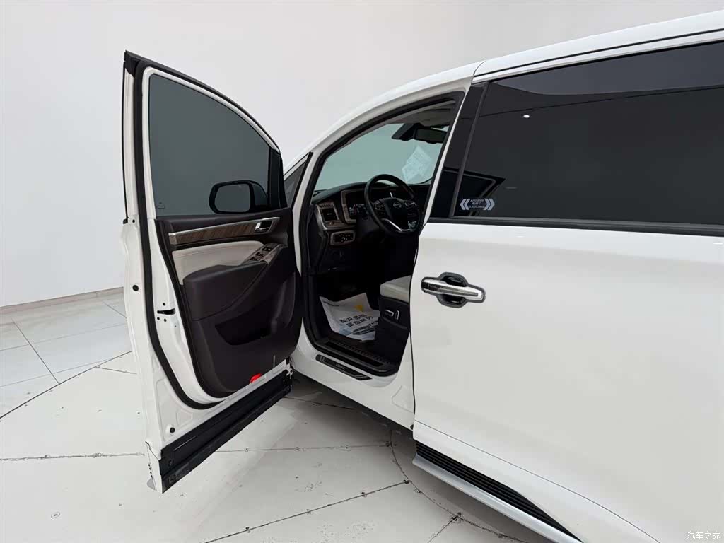 Trumpchi M8, 2021 13