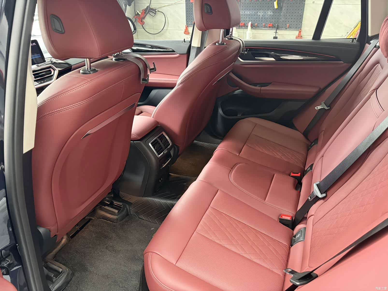 BMW iX3, 2024 8