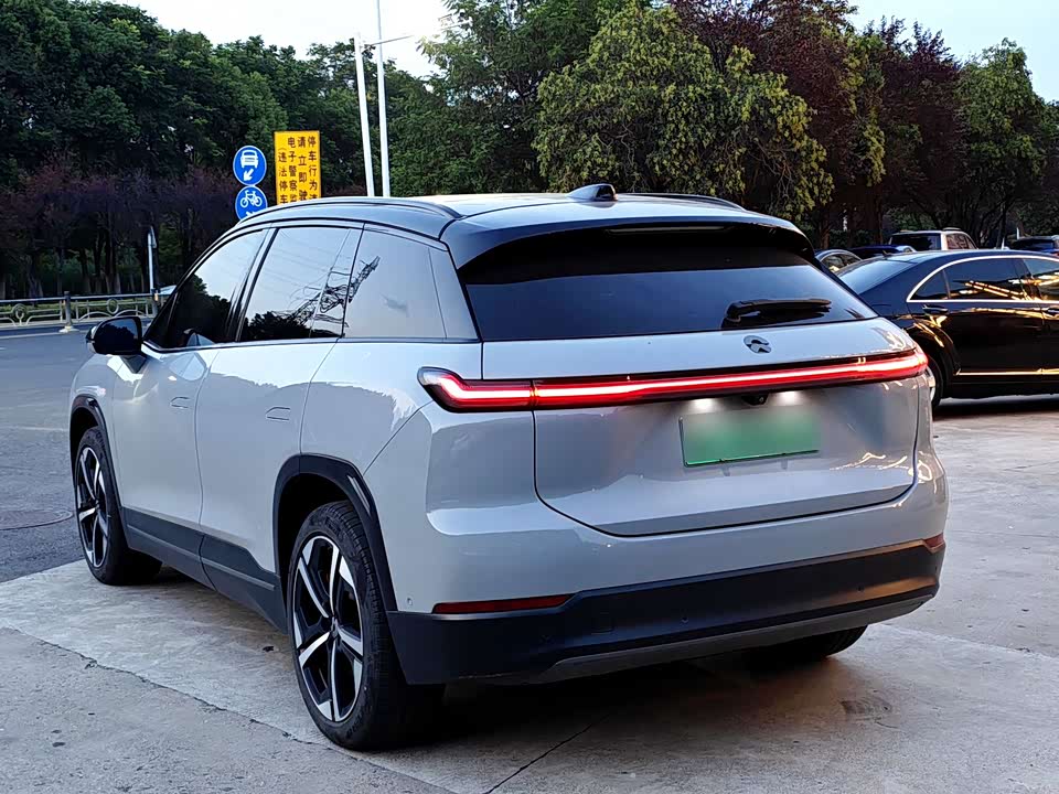 NIO ES7
