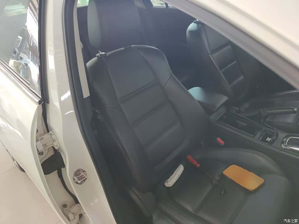 Mazda Atenza, 2015 25