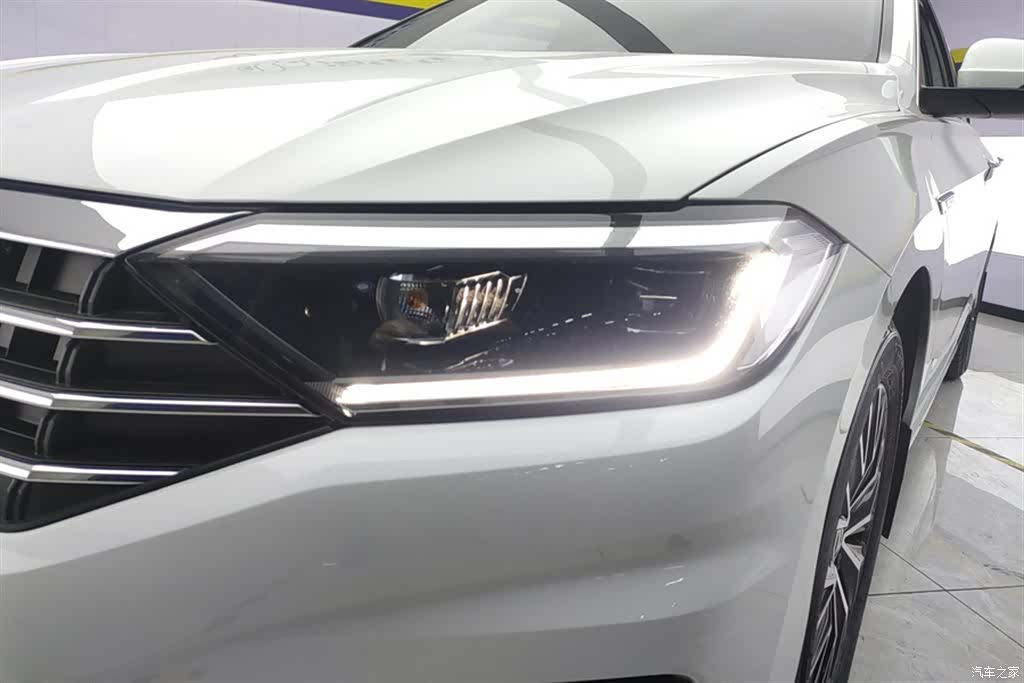 Volkswagen Sagitar, 2020 все фото