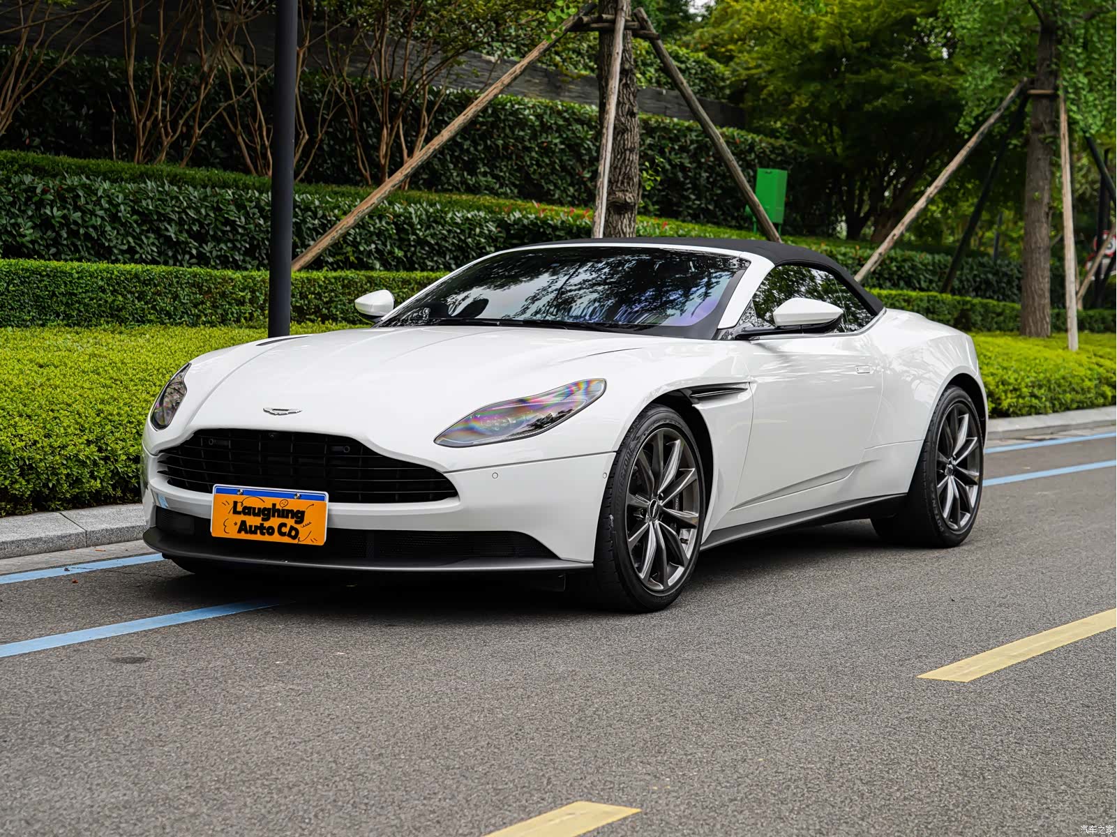 Aston Martin DB11, 2020 31