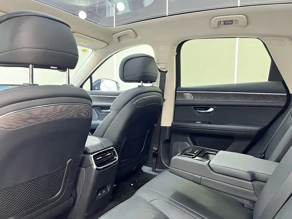 AITO Ask the world M5