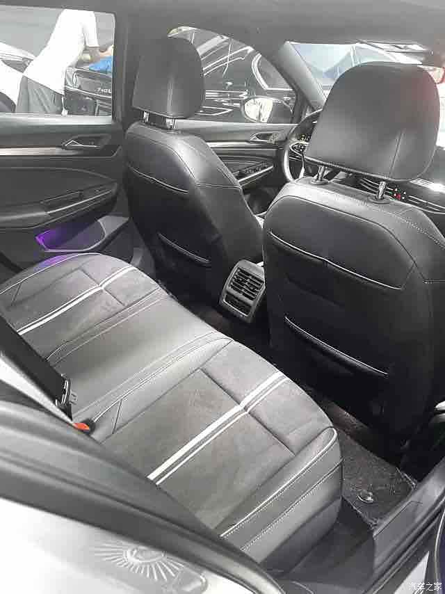 Volkswagen Golf, 2024 7