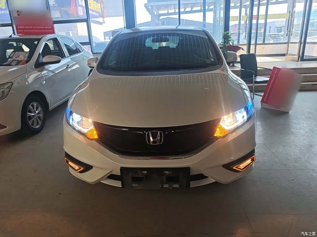 Honda Jade, 2016 3