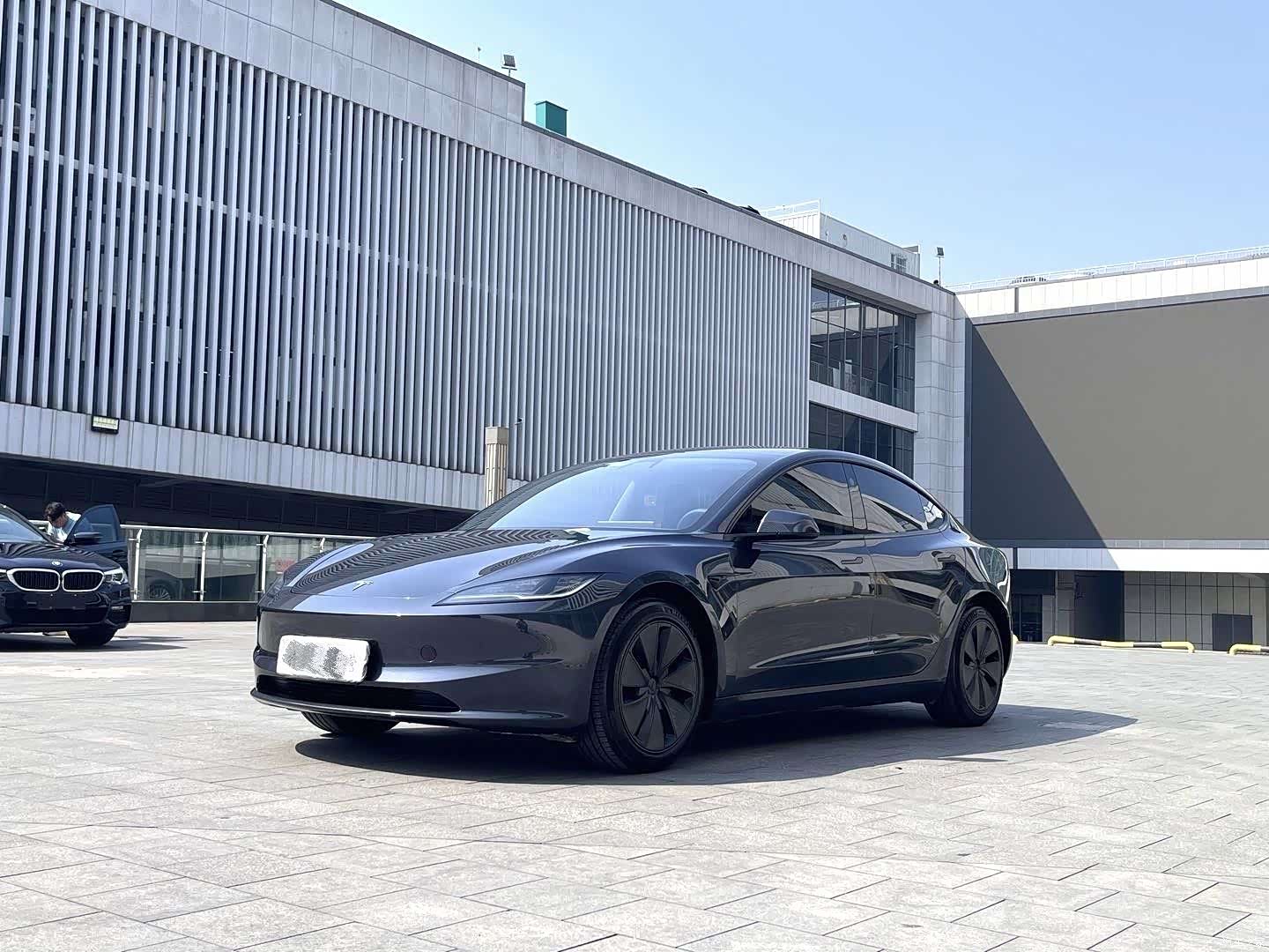 Tesla Model 3, 2024 1