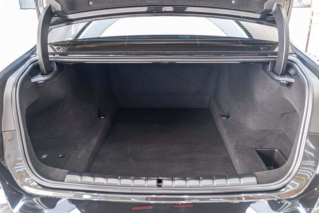 BMW 7 Series, 2024 16