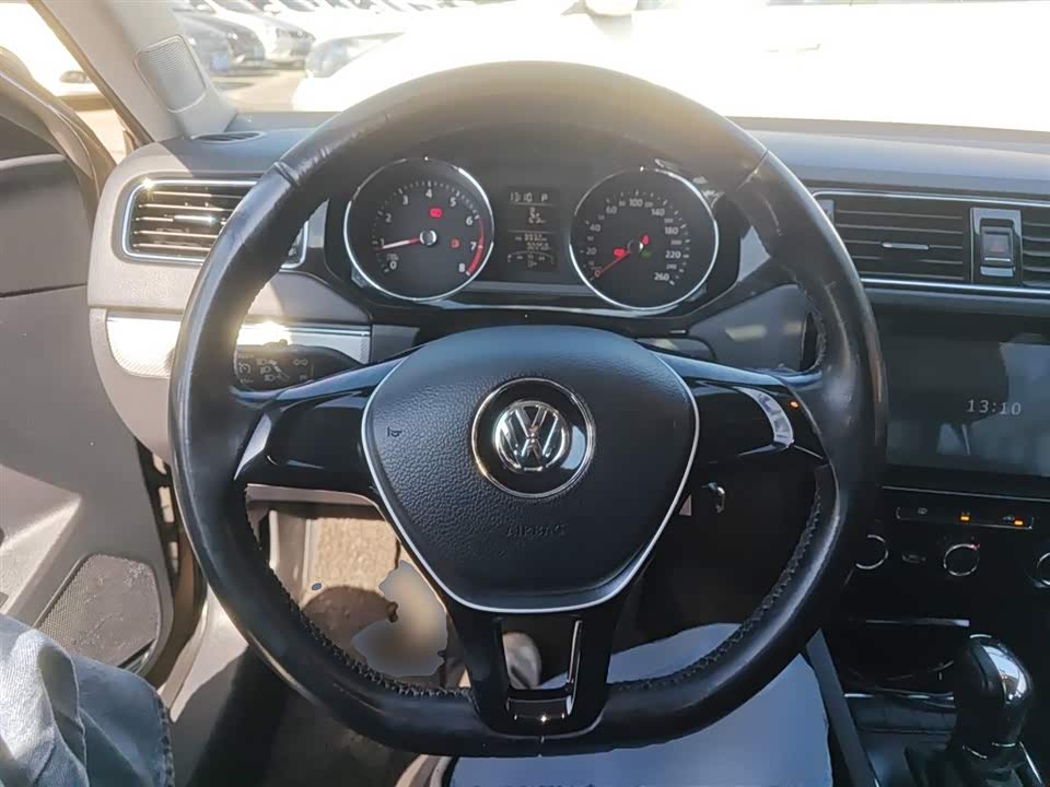 Volkswagen Sagitar