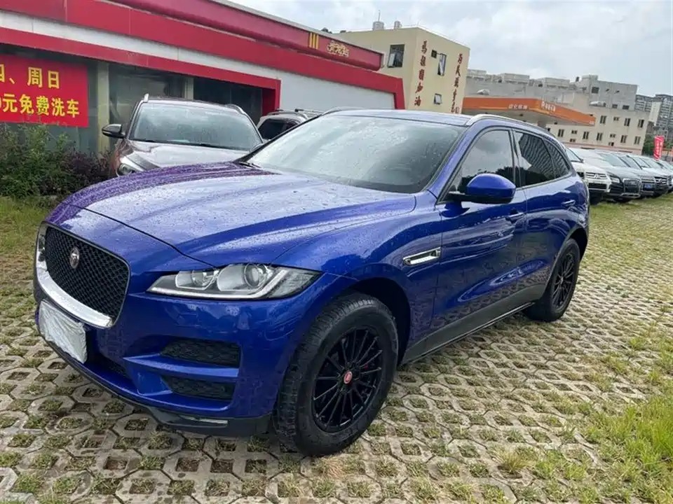 Jaguar F-PACE