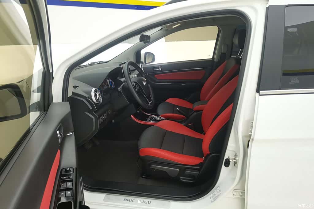 BAIC EX360, 2018 9