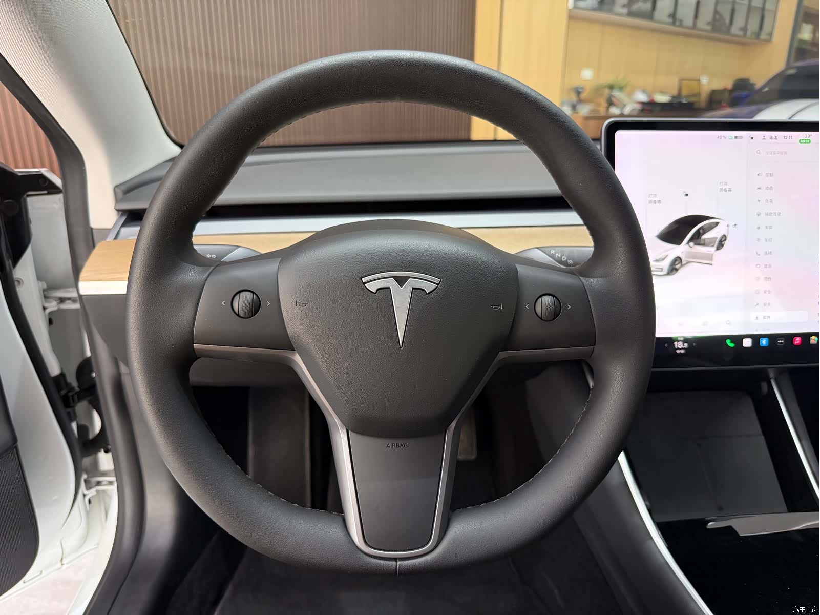 Tesla Model 3, 2020 12