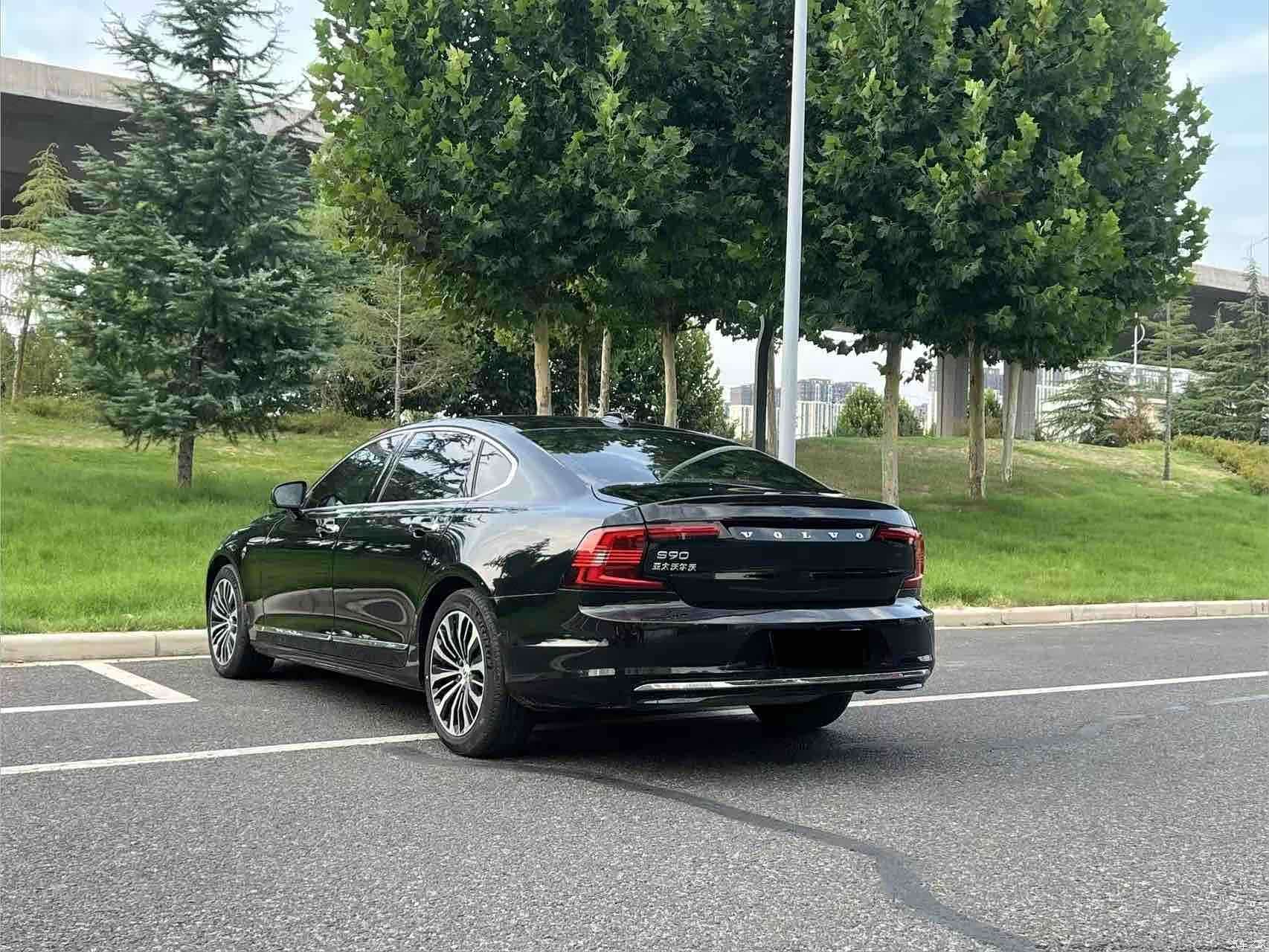 Volvo S90, 2023 4