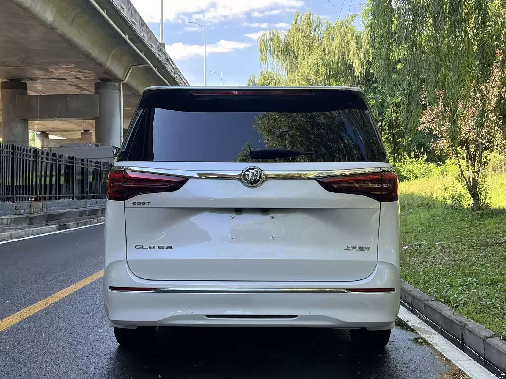 Buick GL8, 2021 4