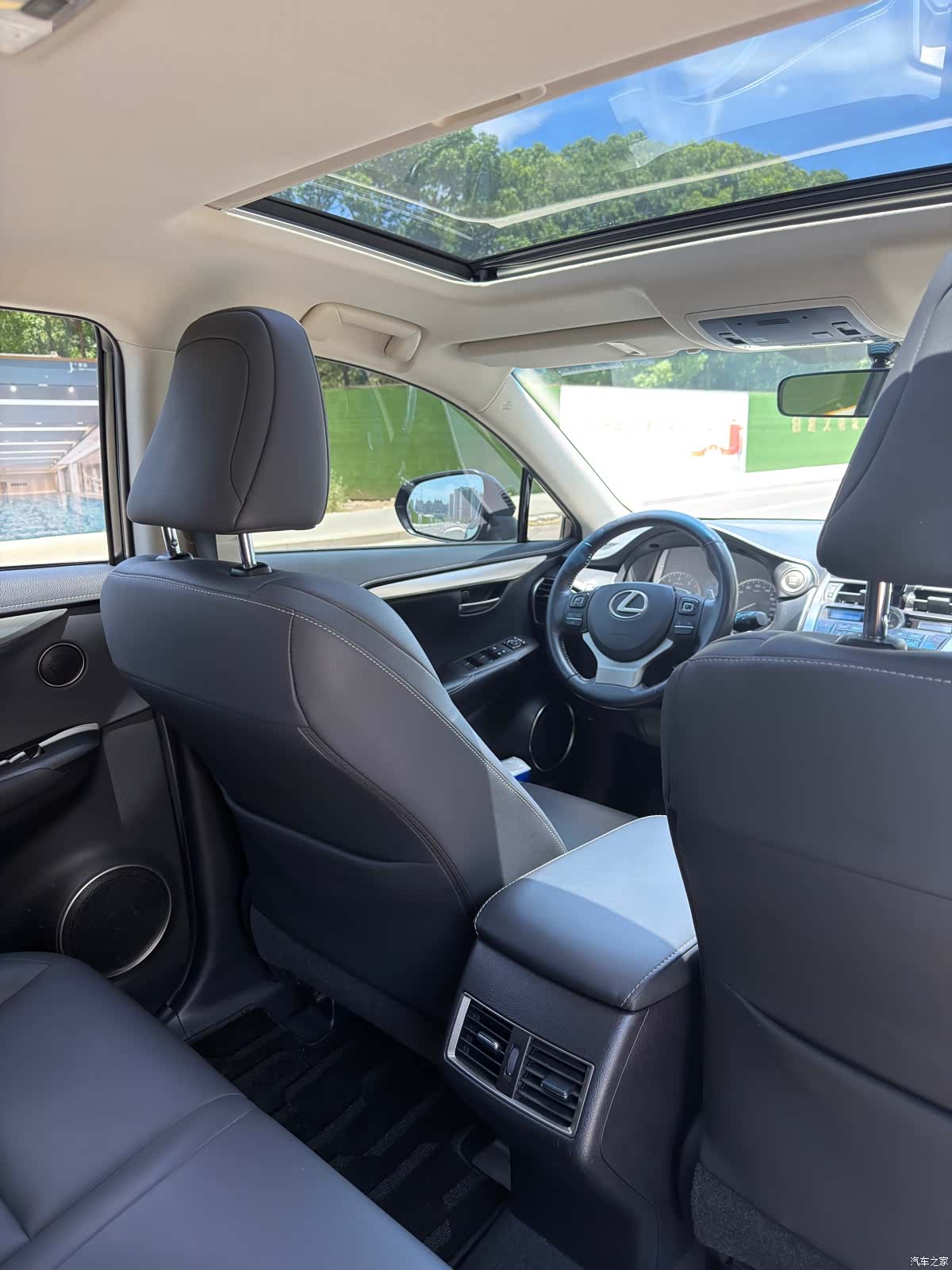 Lexus NX, 2016 10