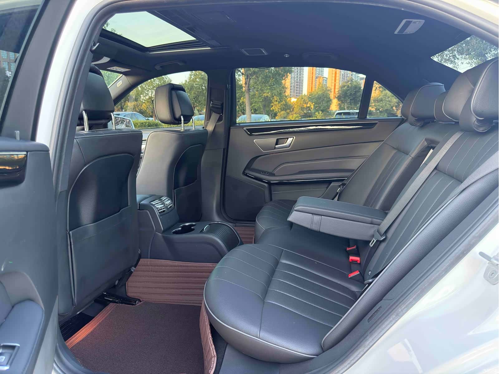 Mercedes-Benz E-Class, 2015 9