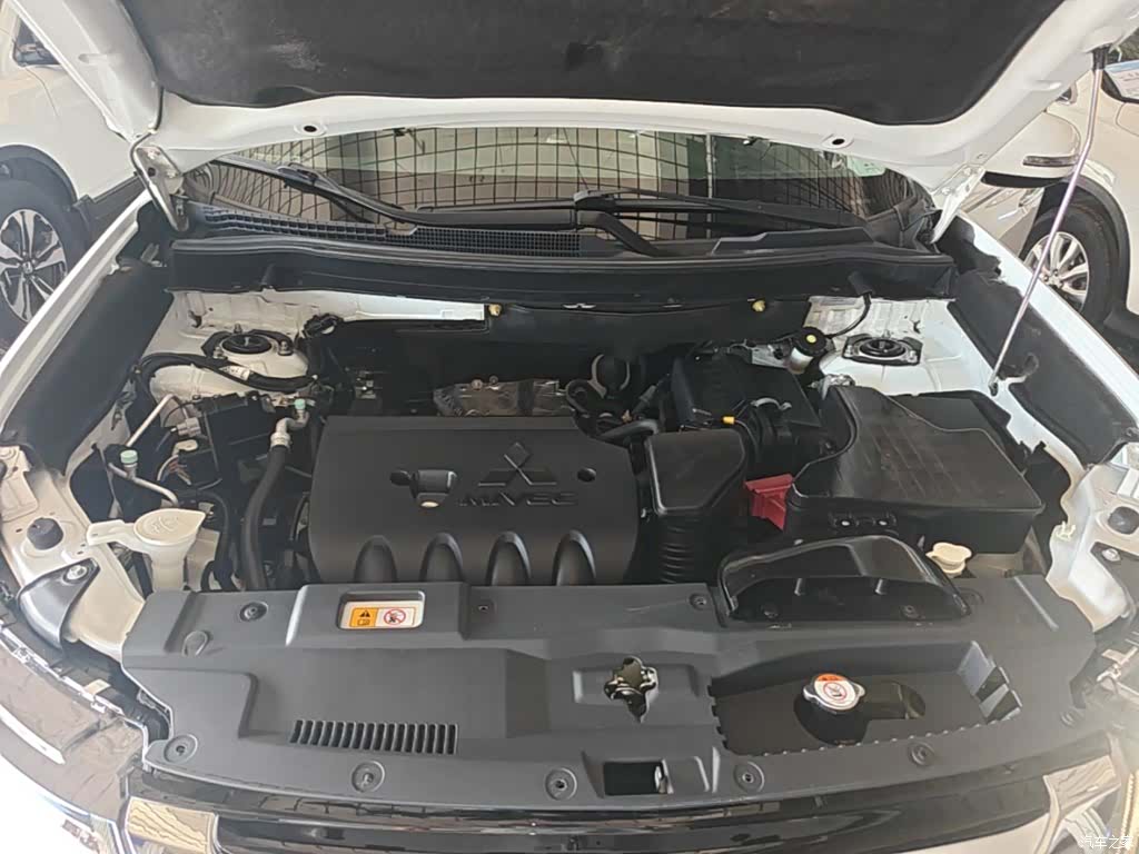 Mitsubishi Outlander, 2017 16