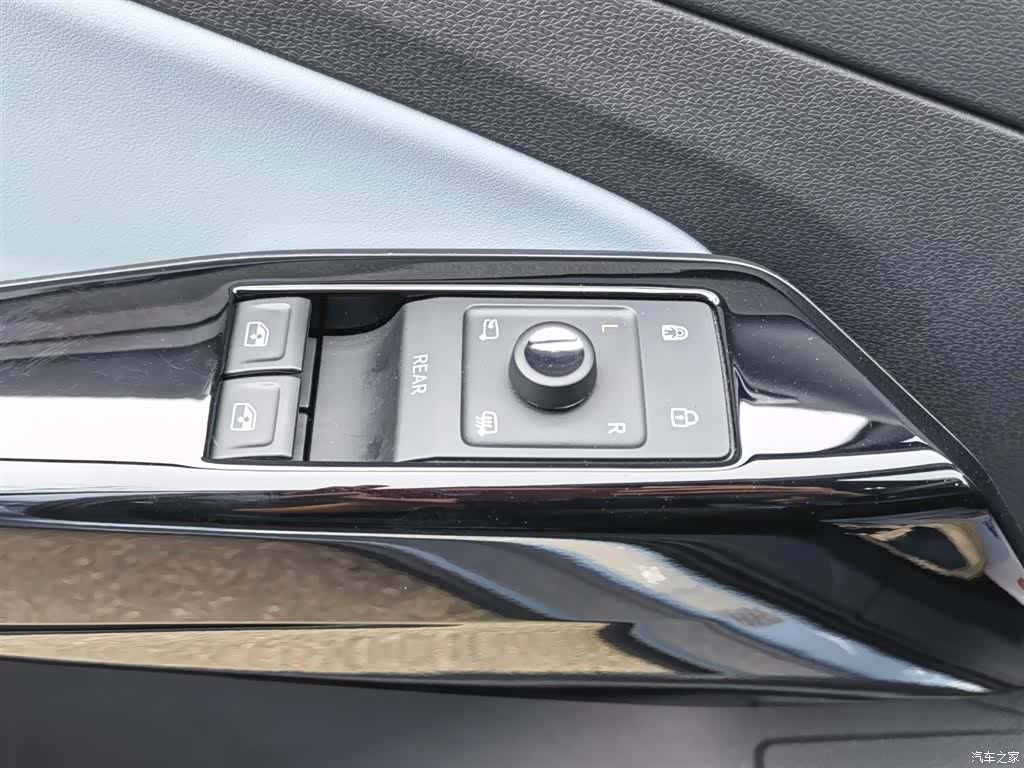 Volkswagen ID.4, 2024 29
