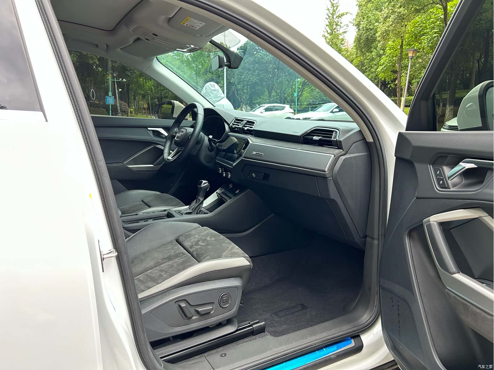 Audi Q3, 2022 8