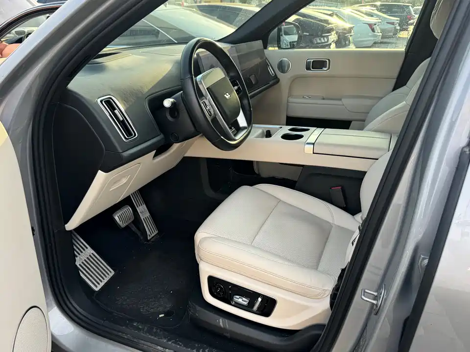 Li Auto Ideal L8