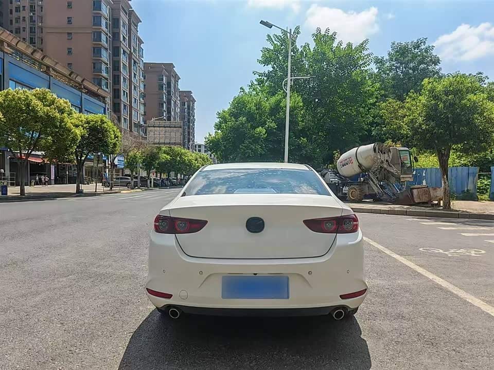 Mazda 3 Angkesaila