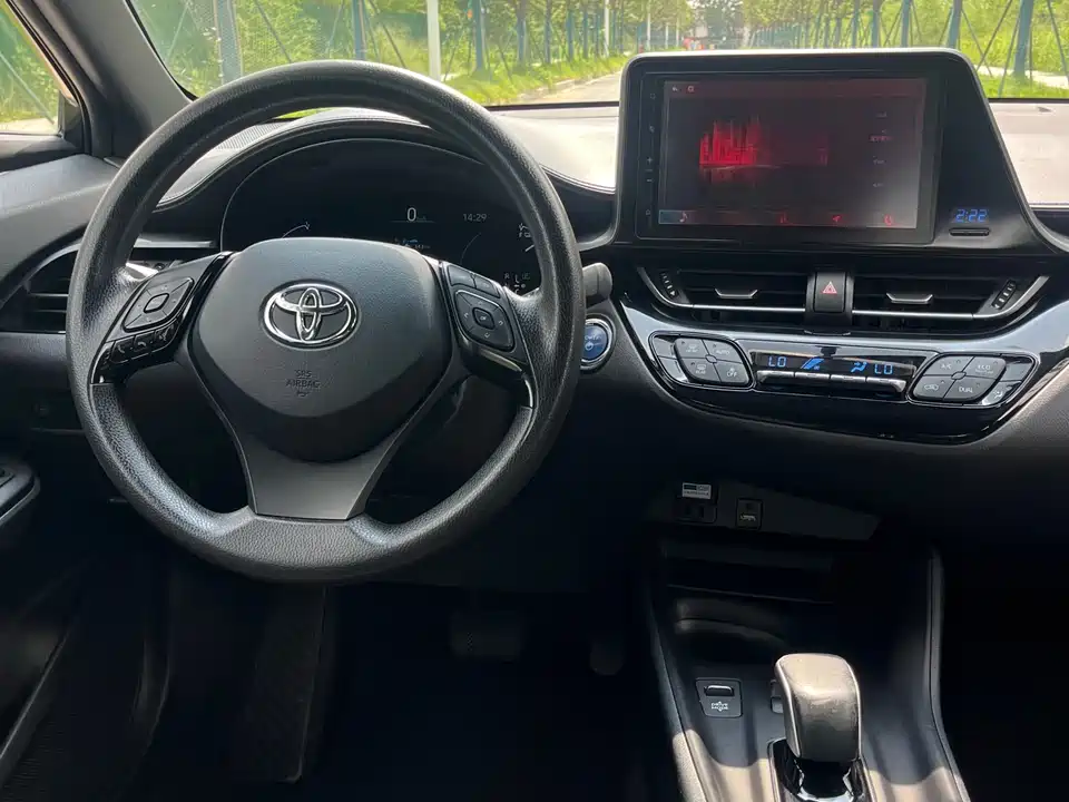 Toyota C-HR EV