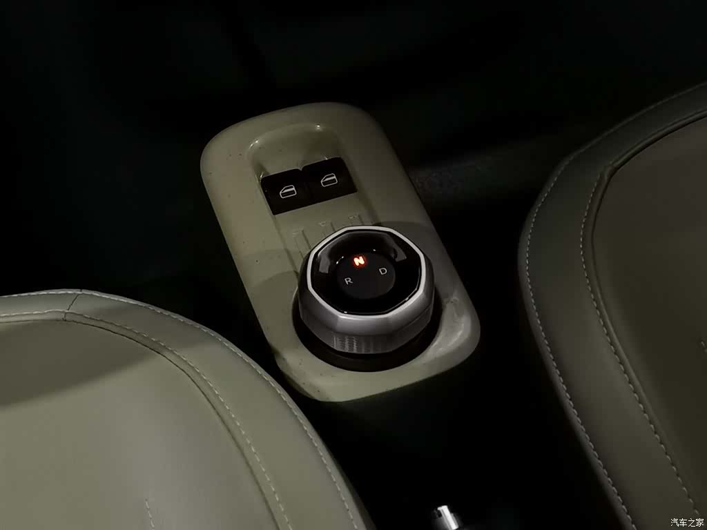 Geely Panda, 2023 13