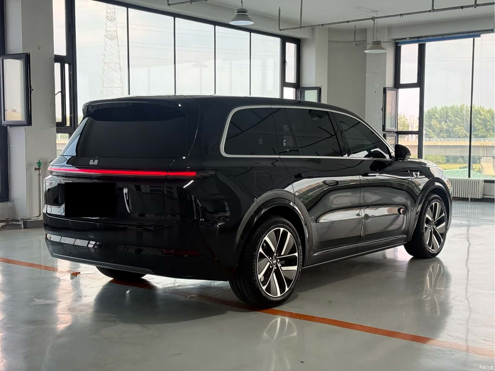 Li Auto L9, 2023 7