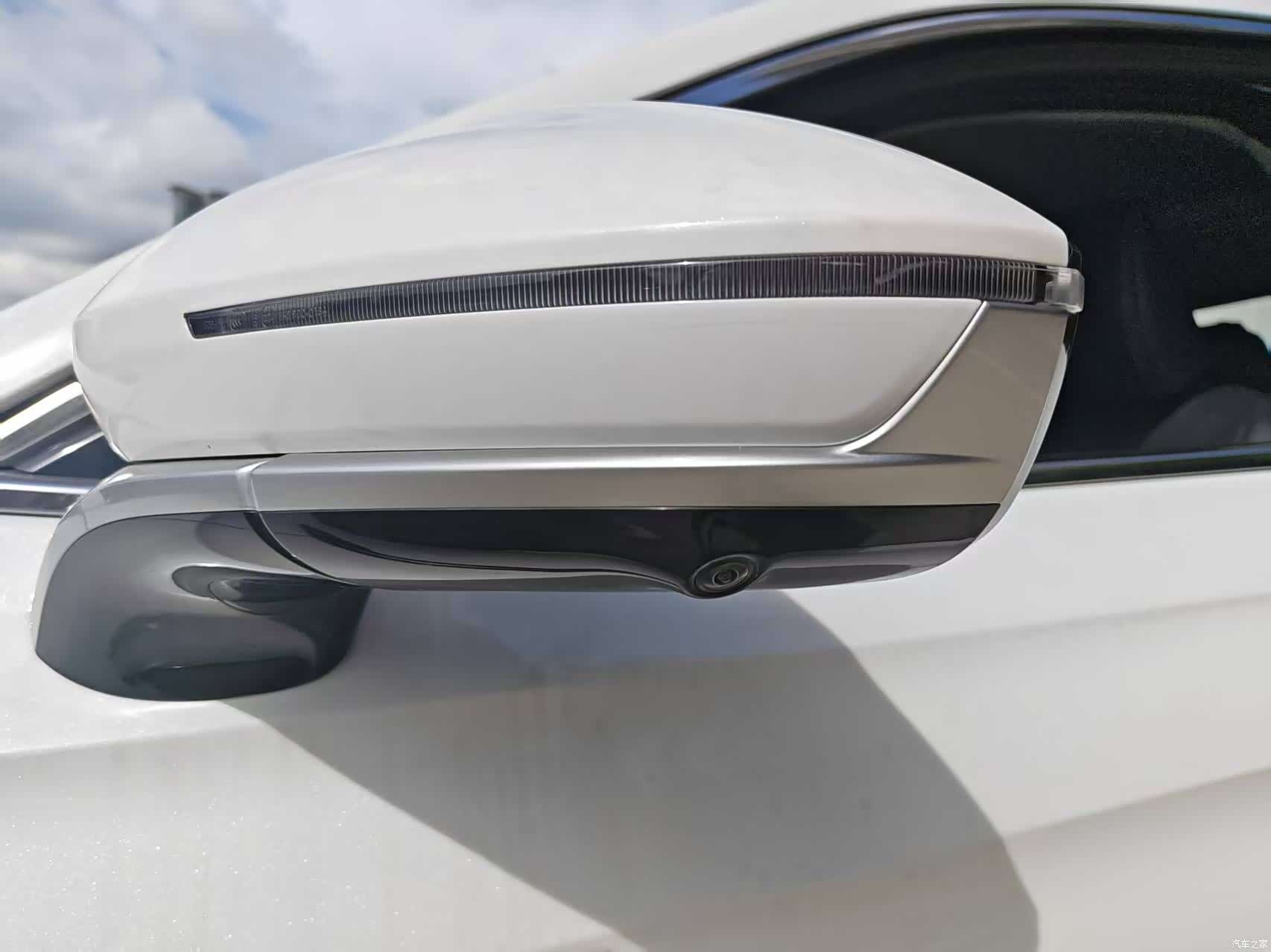 Chery Arrizo 8, 2022 4