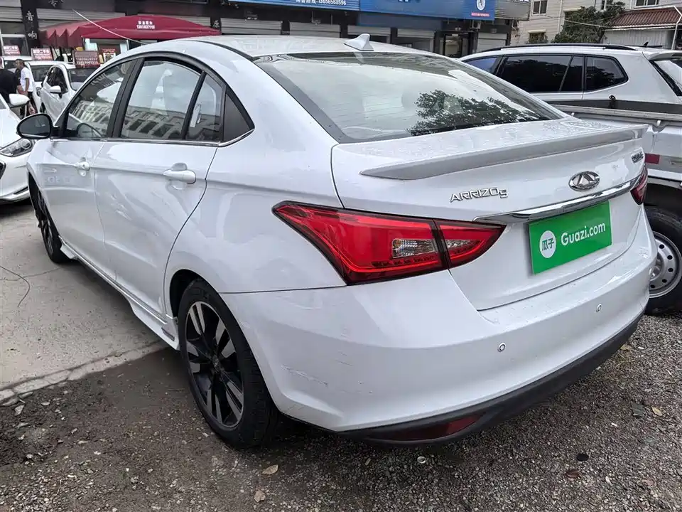 Chery Arrizo 5