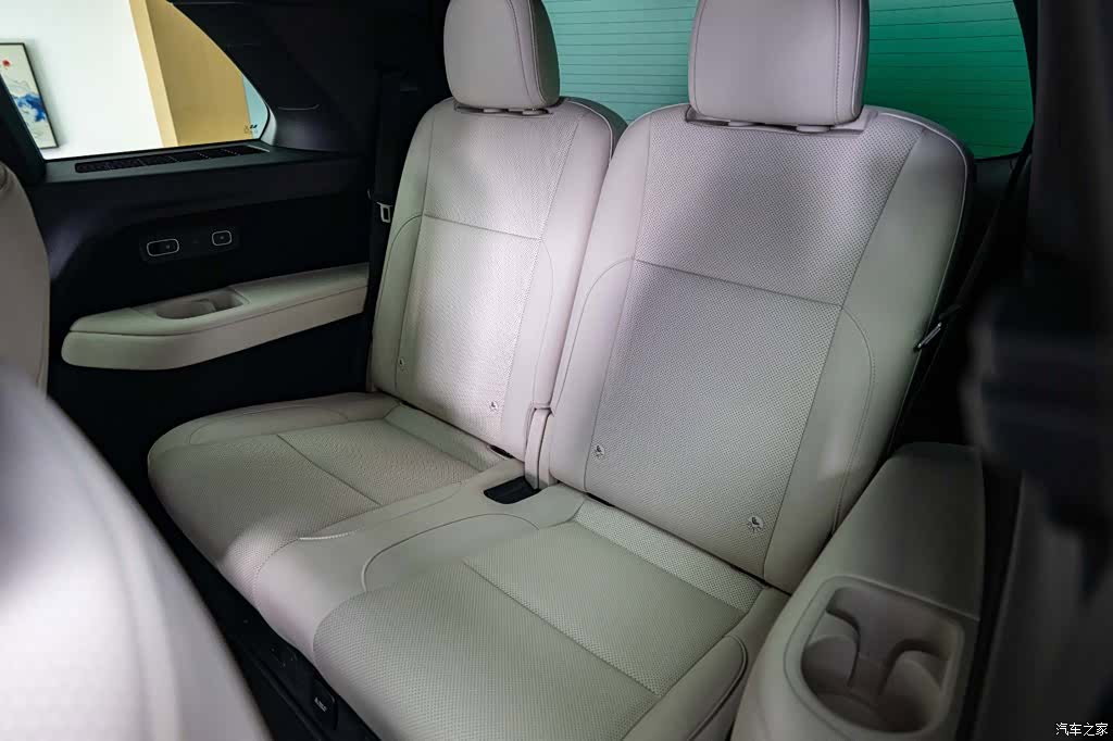 Li Auto L8, 2025 10