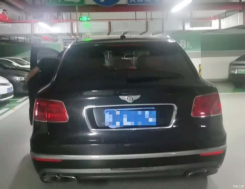 Bentley Bentayga, 2018 все фото