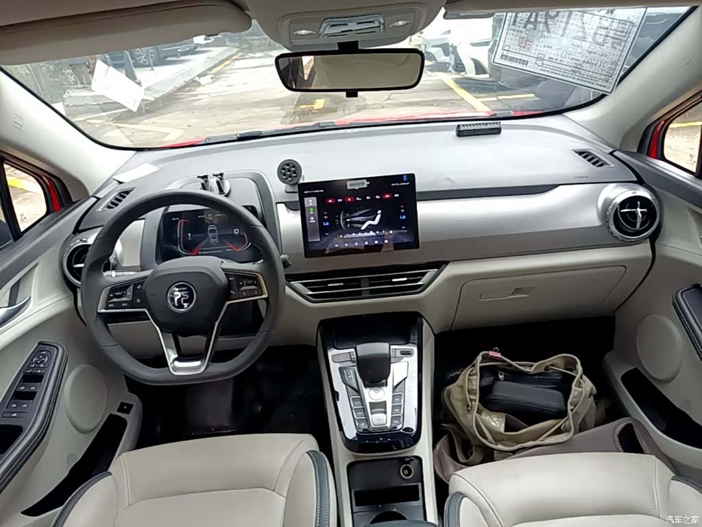 BYD Yuan, 2022 10