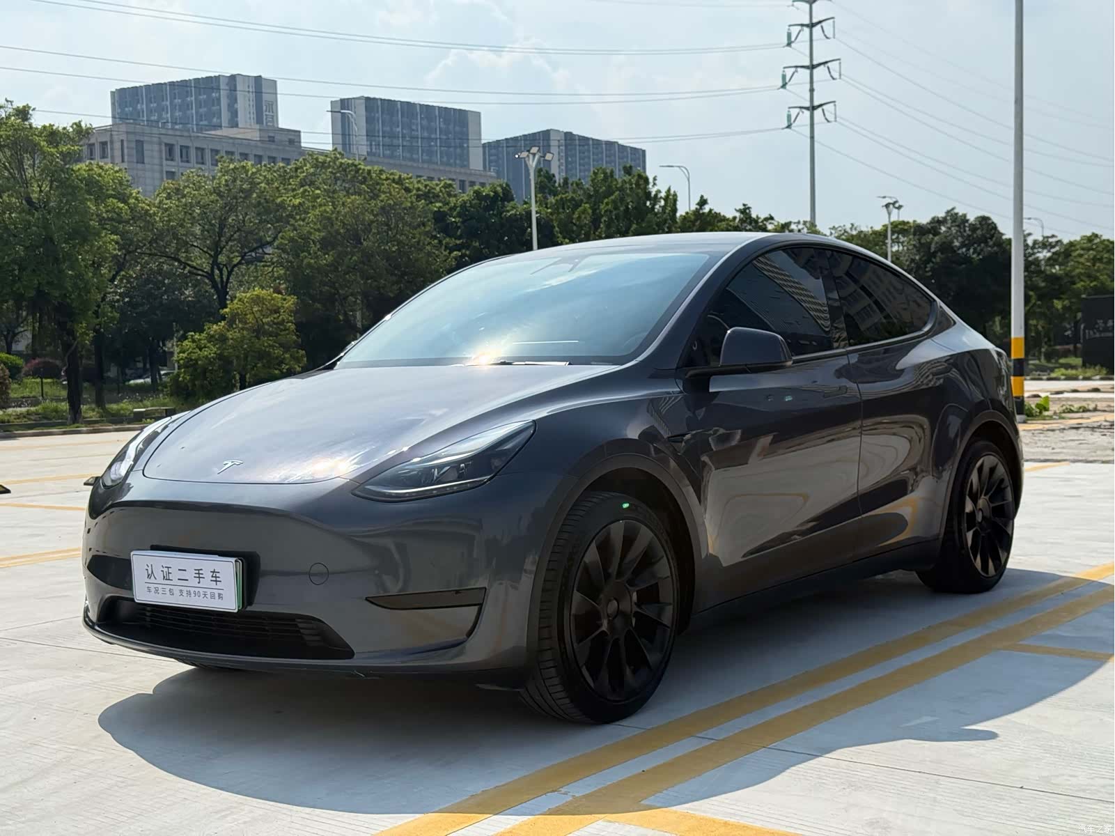 Tesla Model Y, 2023 1