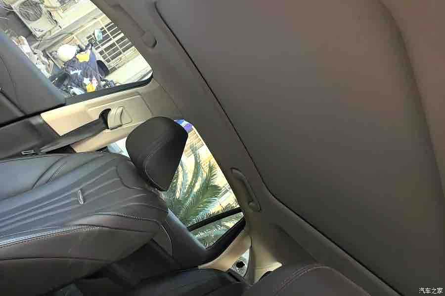 Hongqi H5, 2023 9