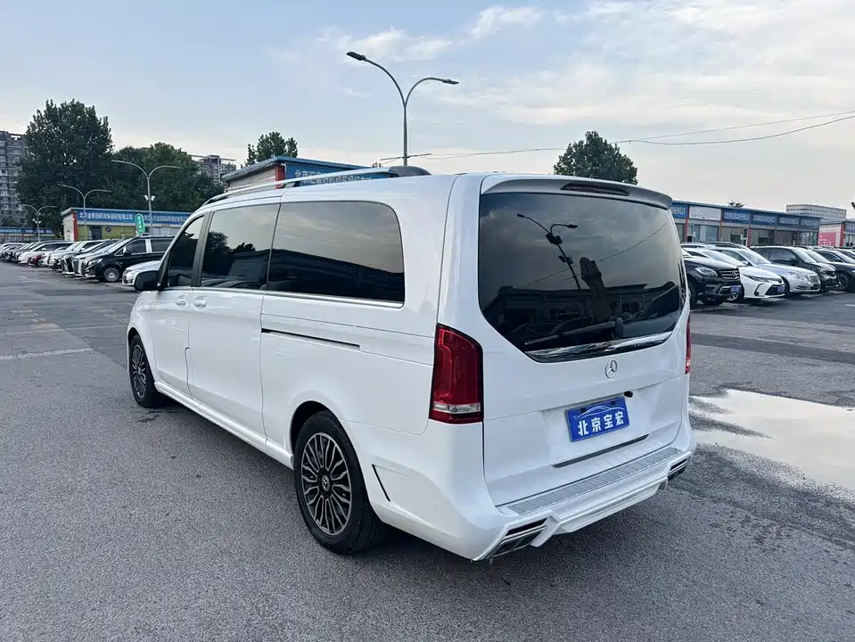 Mercedes-Benz V-class