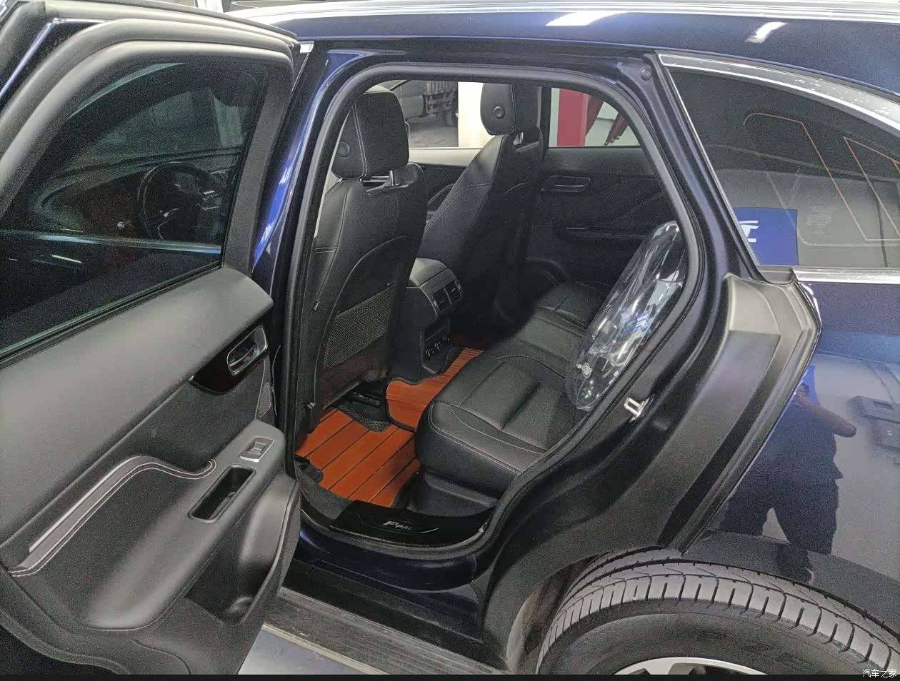 Jaguar F-PACE, 2017 4