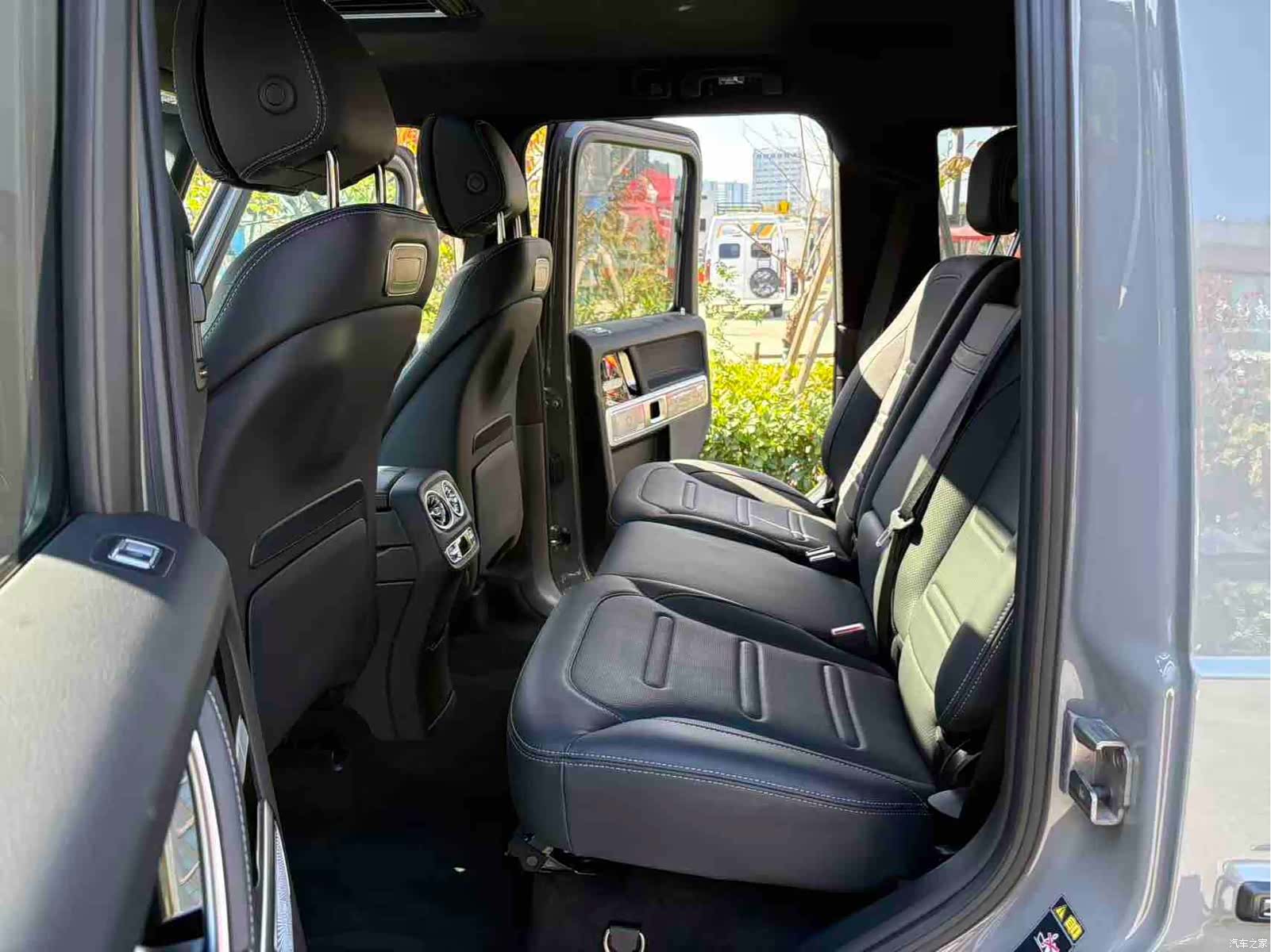 Mercedes-Benz G-Class, 2023 10