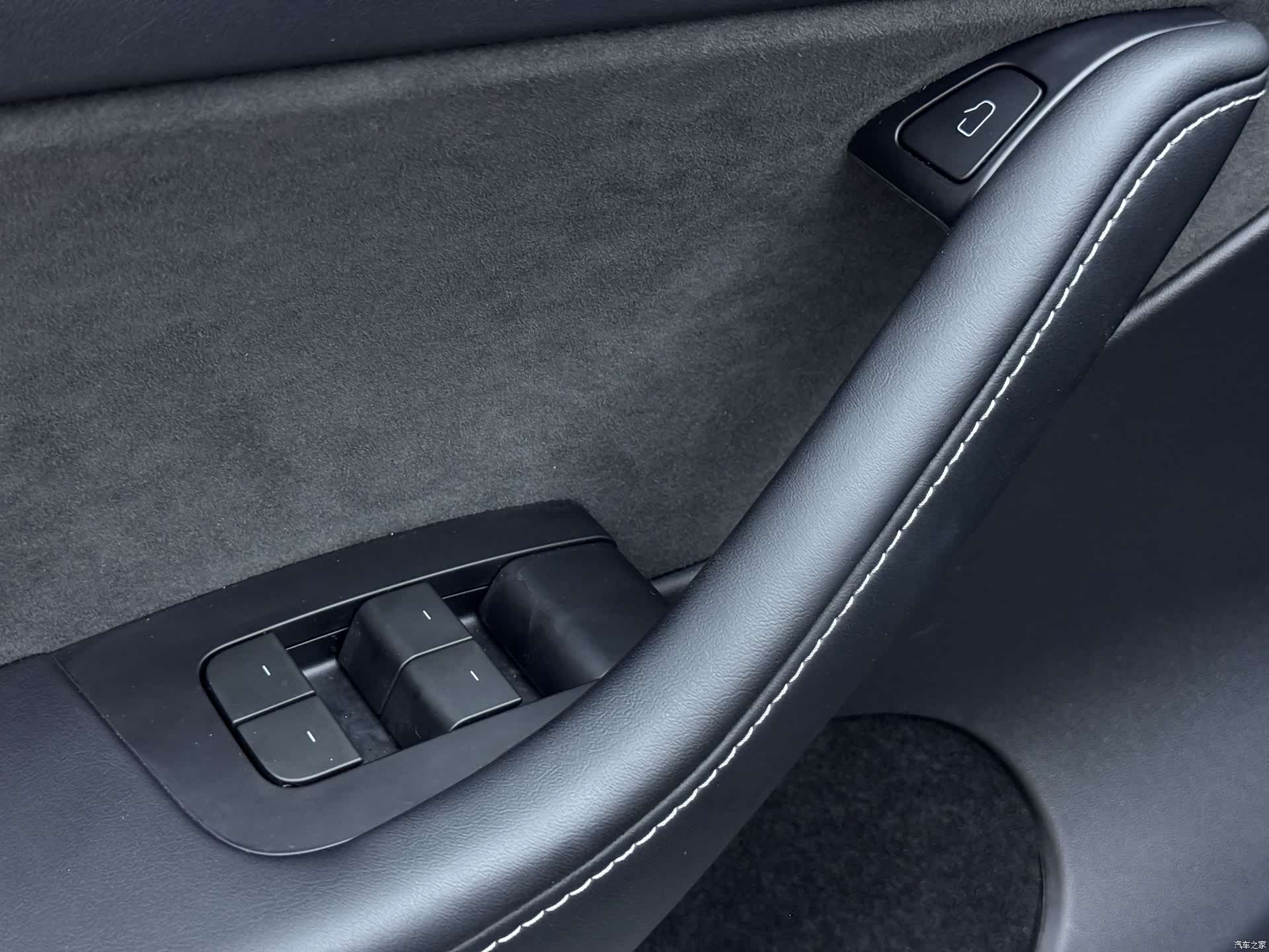 Tesla Model Y, 2023 10