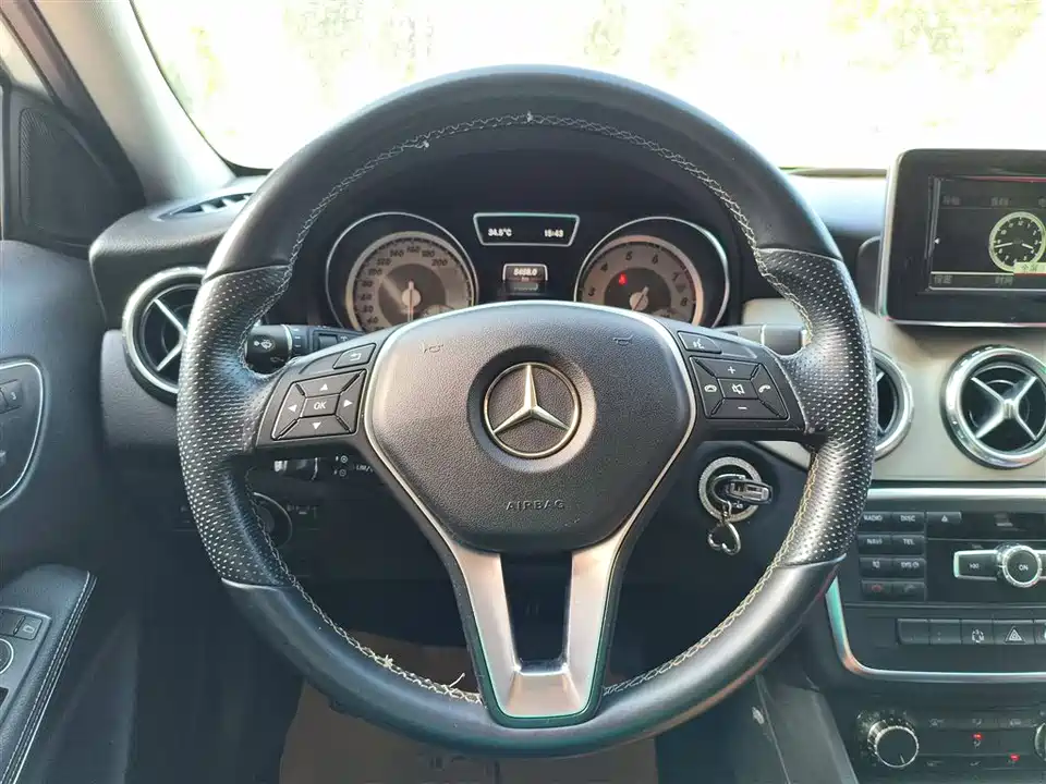 Mercedes-Benz GLA