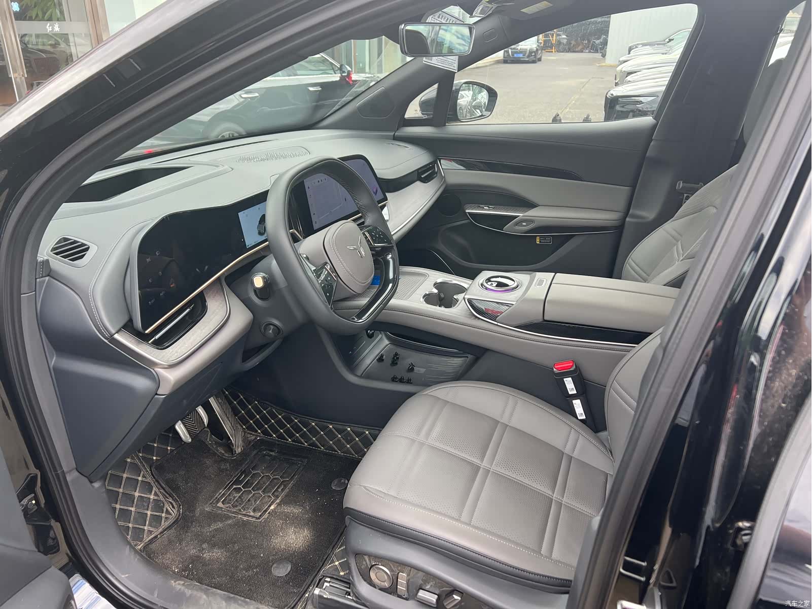 Hongqi 08, 2024 4