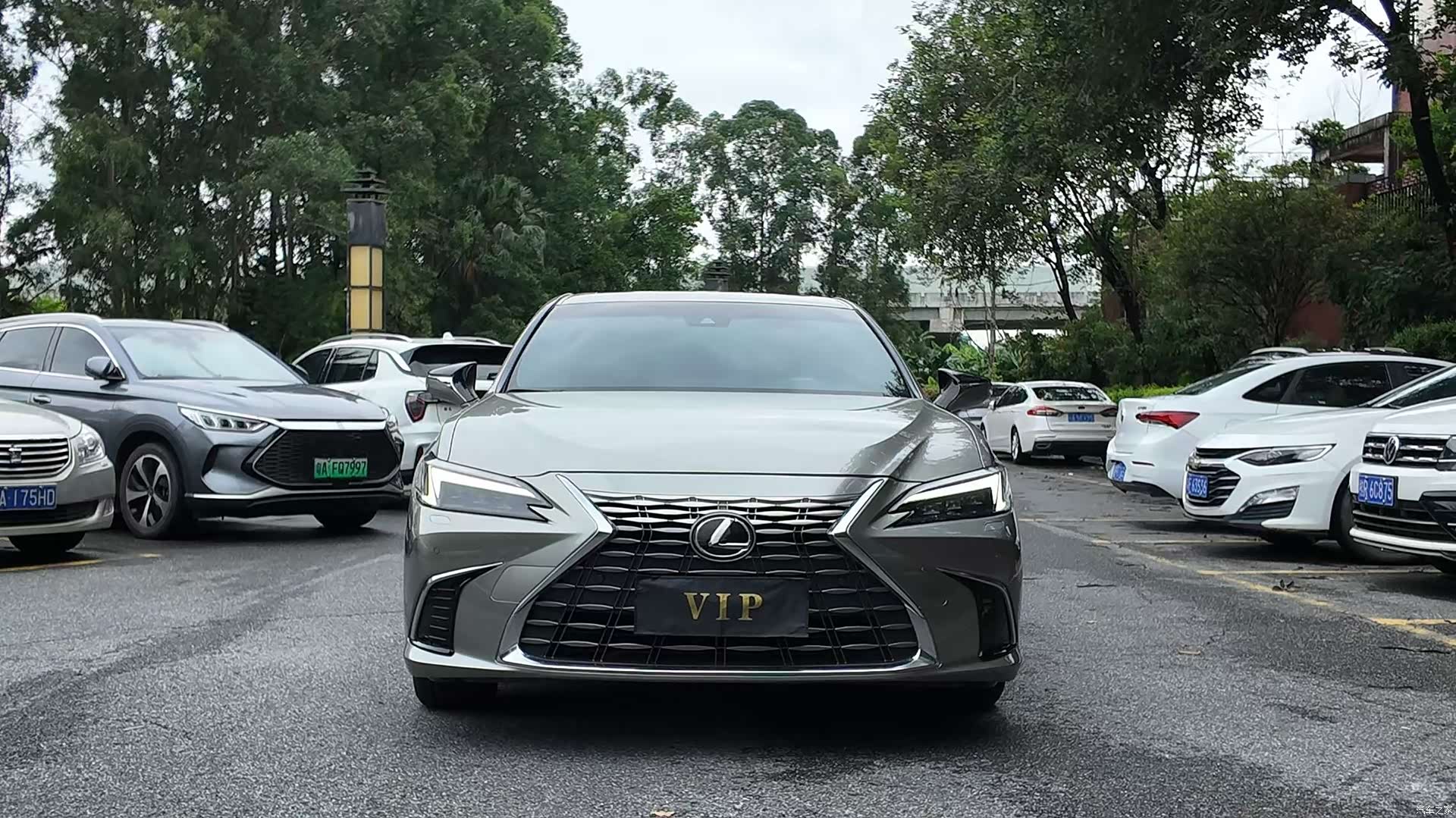 Lexus ES, 2025 2