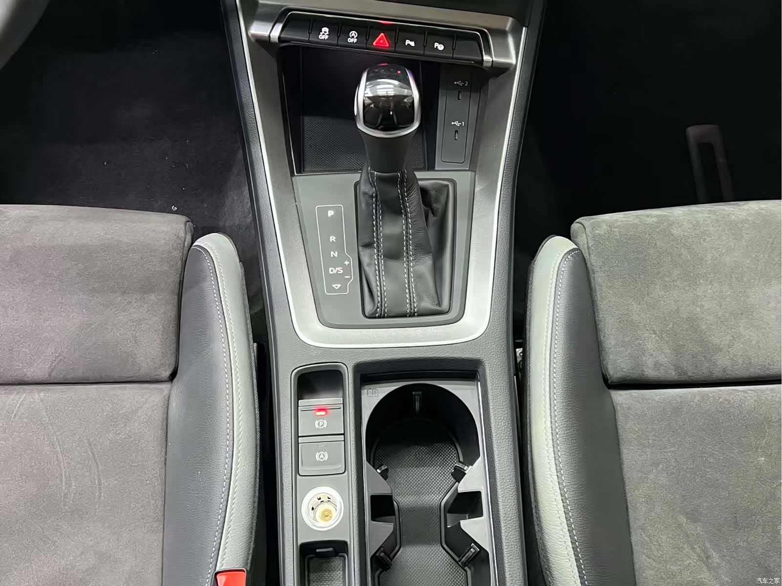 Audi Q3, 2022 12